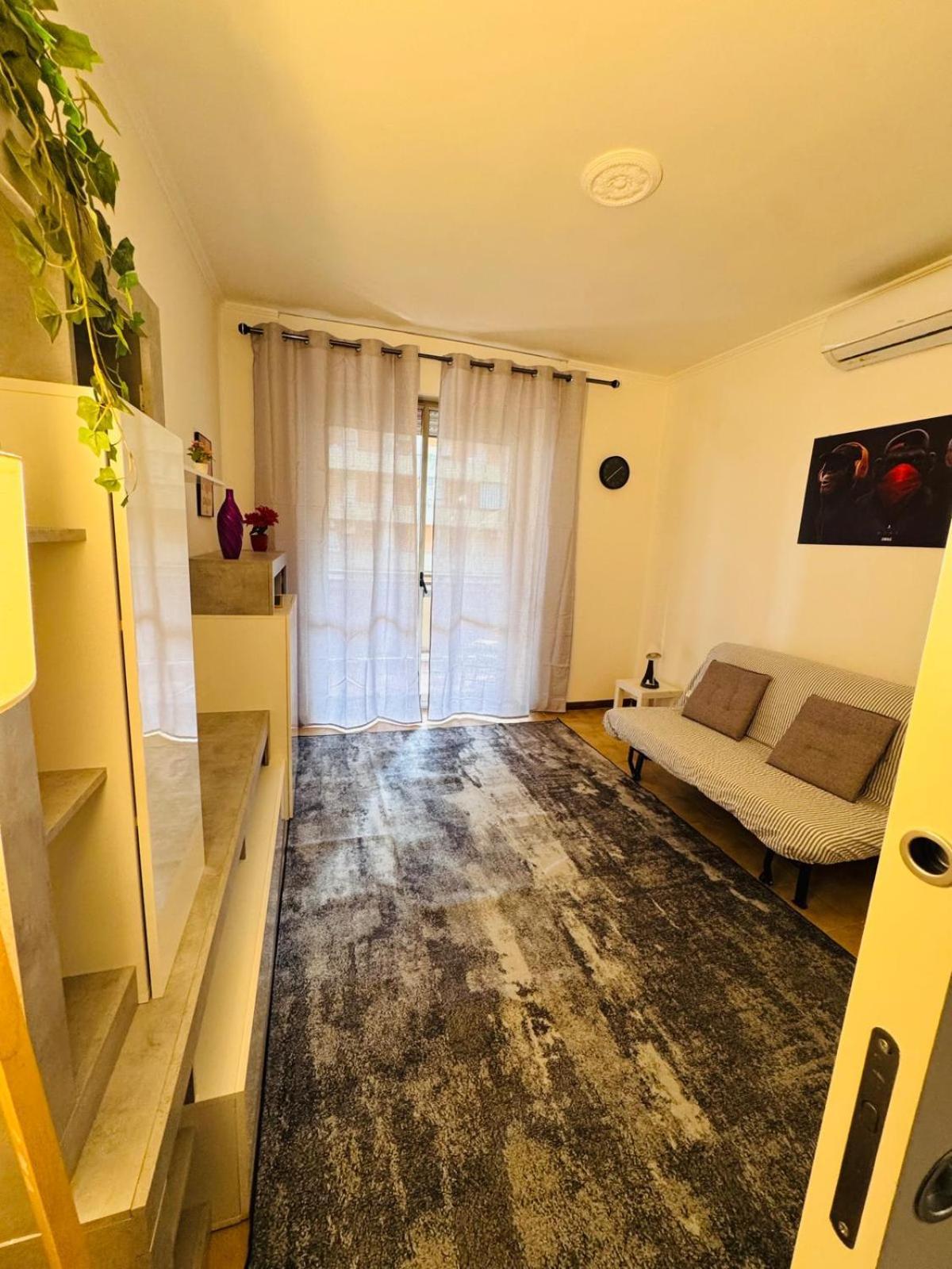 The Big House Cinecitta Metro A Apartment *