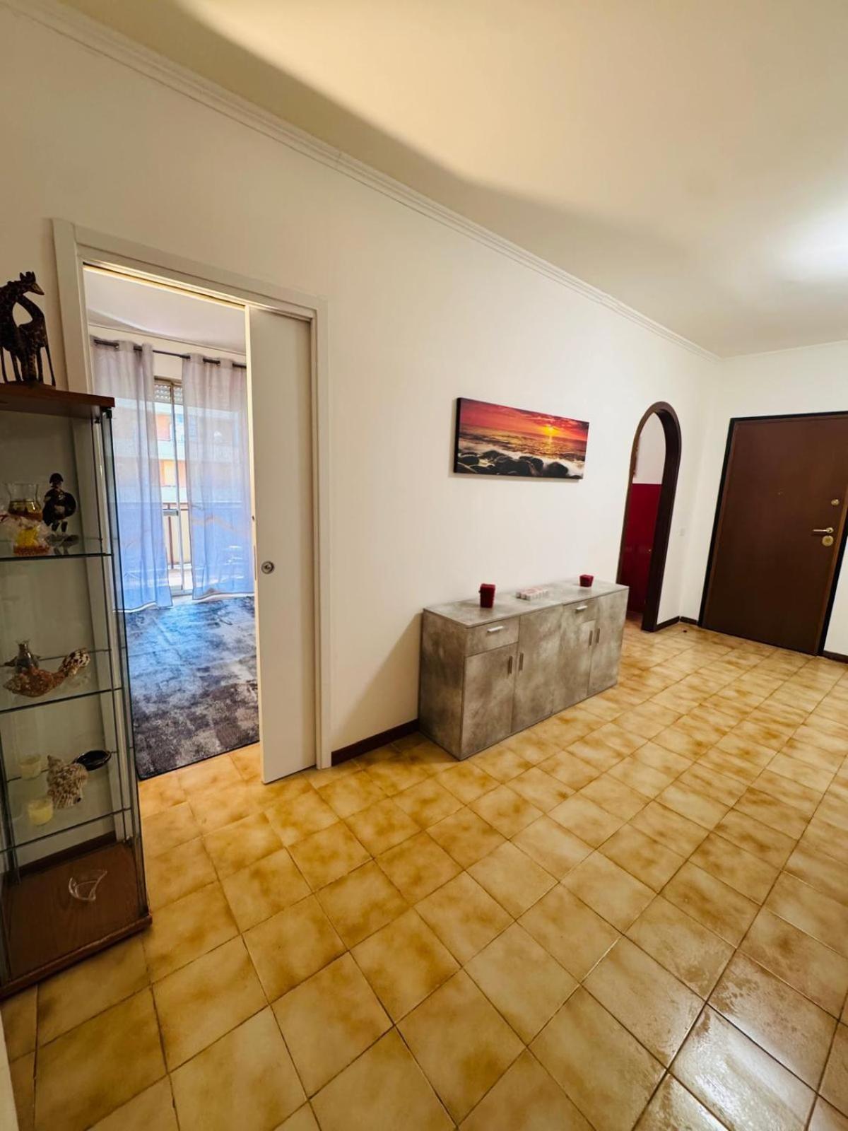 The Big House Cinecitta Metro A Apartment Rom