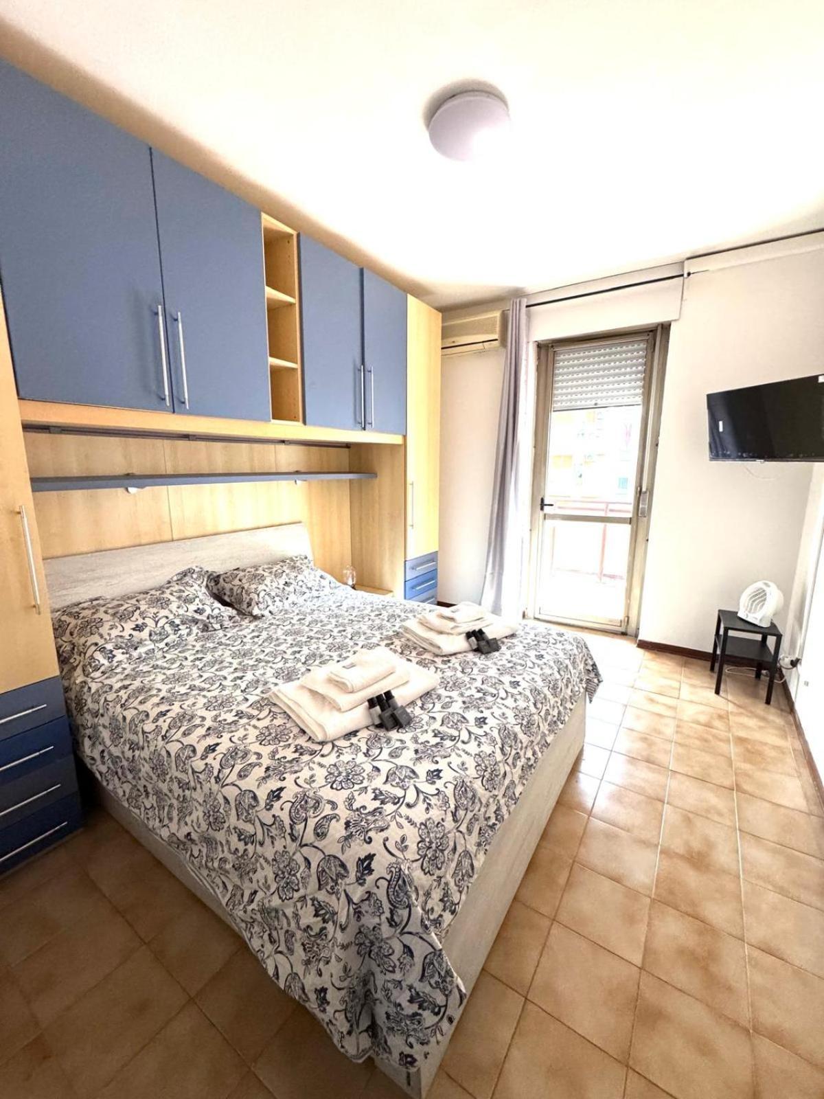 Apartment The Big House Cinecitta Metro A Rom